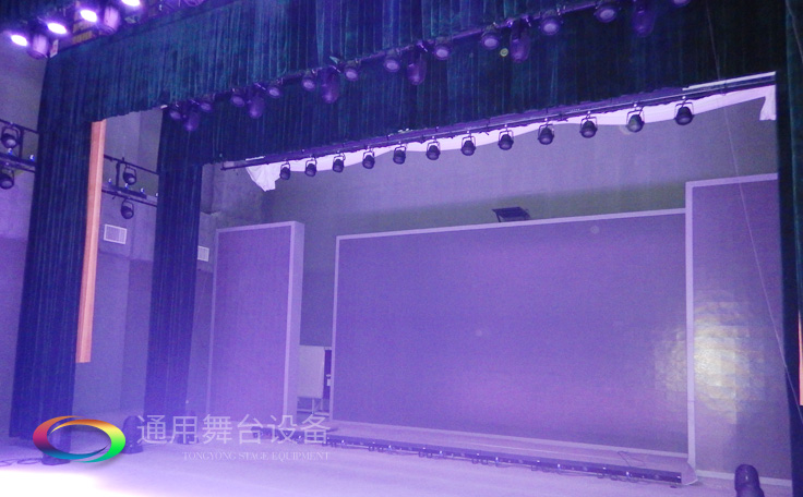 通用舞臺電動真絲喬絨舞臺阻燃幕布定制廠家，定做多種材質及規格舞臺幕布