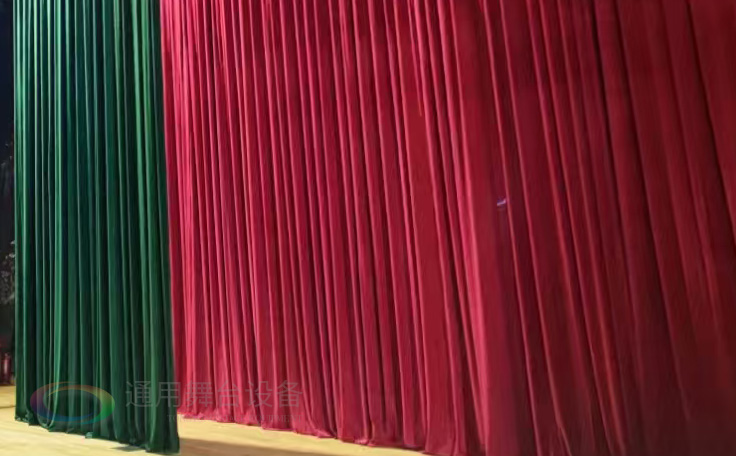 舞臺阻燃幕布行業：技術創新驅動安全升級，市場需求持續擴容